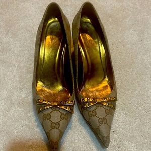 Authentic Gucci pumps